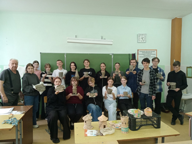 Мастер- класс по изготовлению изделий из глины.
